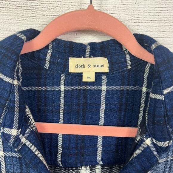 Cloth & Stone Plaid Blue Fade Button Front Flannel Top Size Medium - Picture 4 of 8